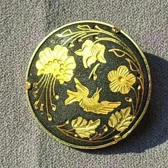 Vintage Damascene  brooches gold tone with black background gold flower and bird - Picture 16 of 17